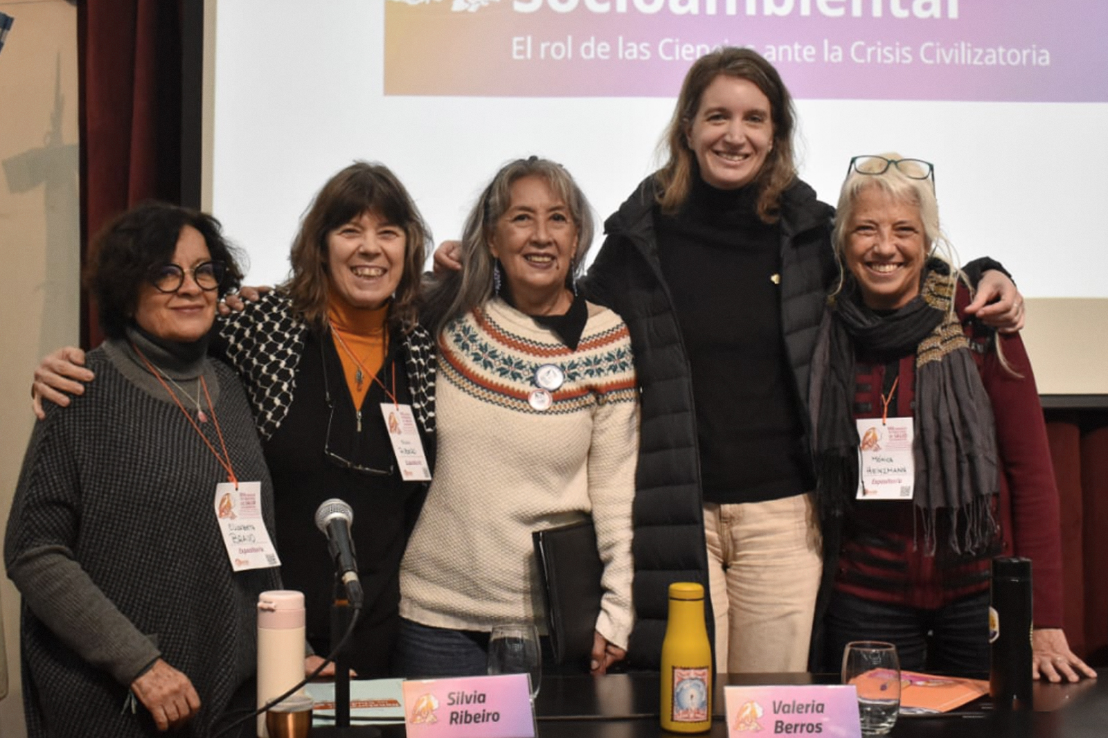 Valeria Berros (segunda desde la derecha) y equipo: Silvia Ribeiro, Mónica Heinzmann y Norma Ríos | Fotografía: Pedro Rinaldi
